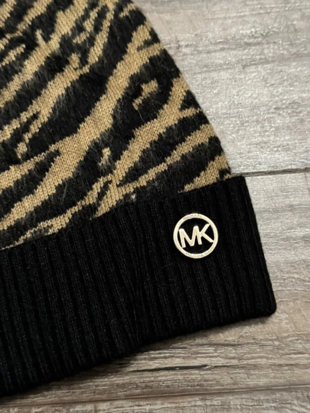 NWT Michael Kors Women Tiger Stripe Knit Beanie Cuffed One Size MSRP $48
